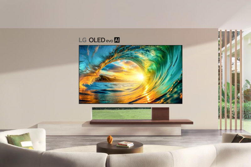 LG brought back the Wallpaper TV for CES and ditched the companion sound bar