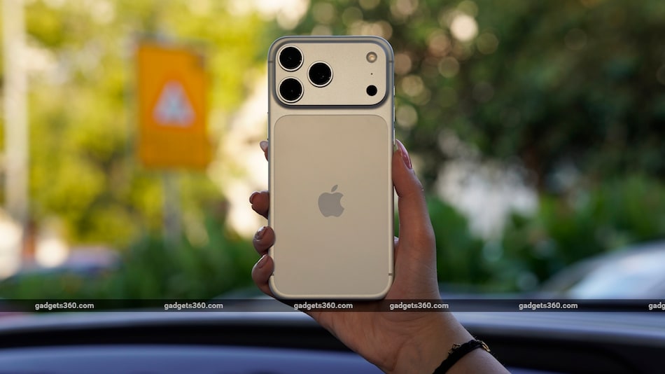 Apple Said to Plan Launch of Foldable iPhone, Bezel-Less iPhone and iPhone Flip
