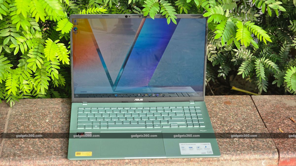 Asus Vivobook S16 (S3607QA) Review: More Screen, More Style, and More Stamina