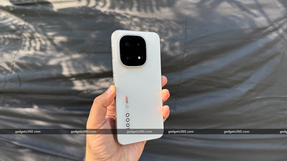 iQOO 15 Launched With Snapdragon 8 Elite Gen 5 Chipset, 7,000mAh Battery: Price, Specifications