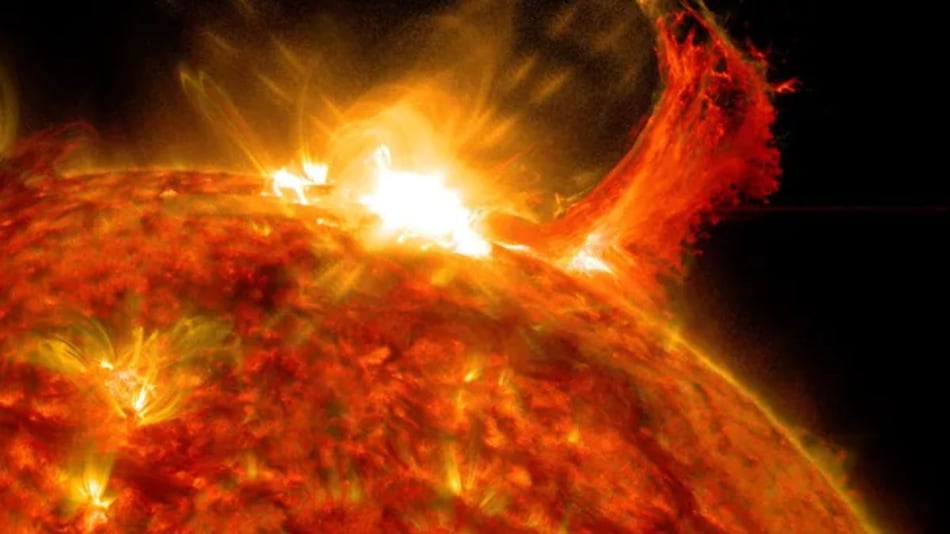 Scientists May Have Finally Solved the Sun’s Mysteriously Hot Atmosphere Puzzle
